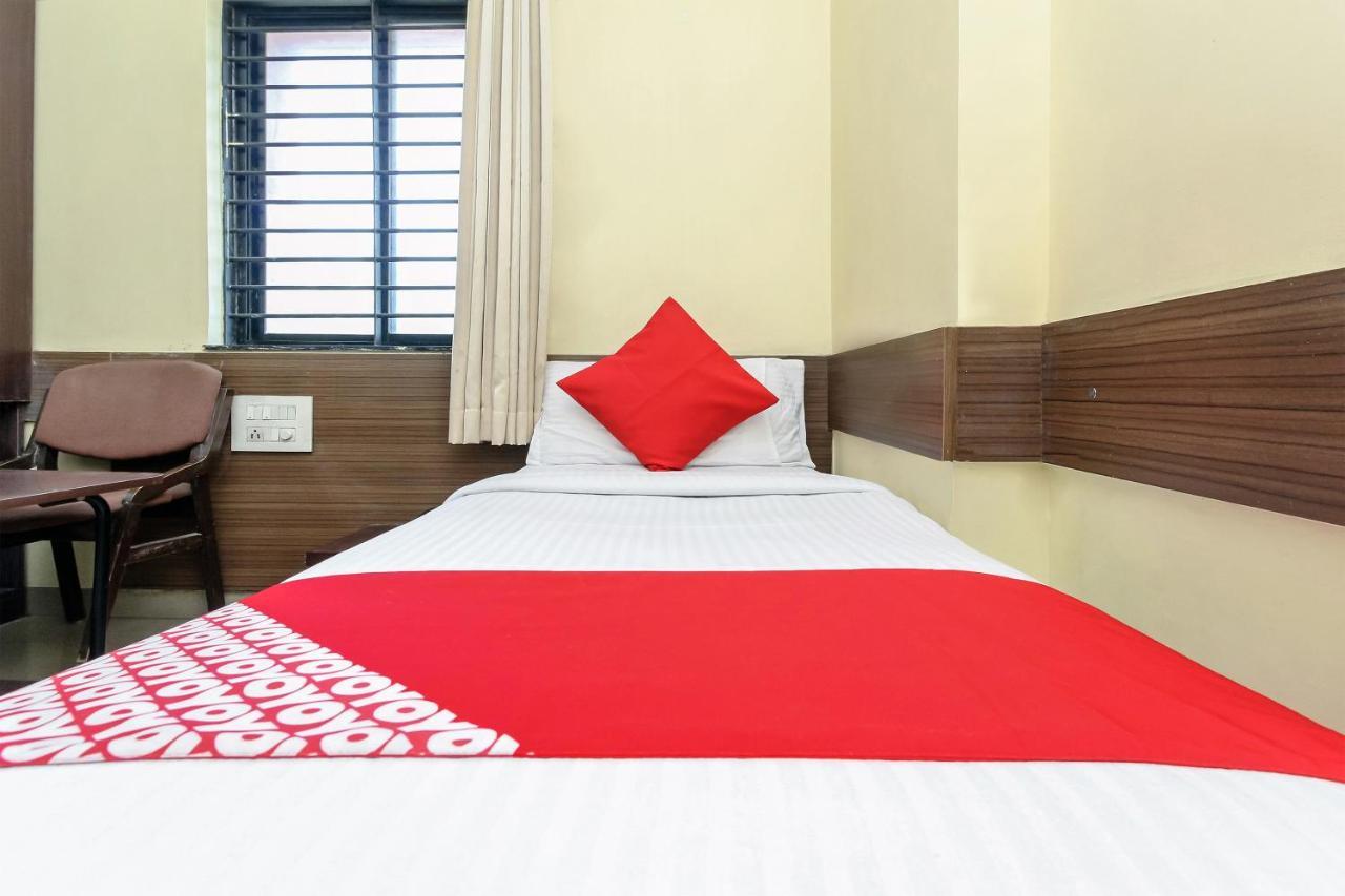 Oyo 30537 Hotel Megharaj Биджапур Экстерьер фото